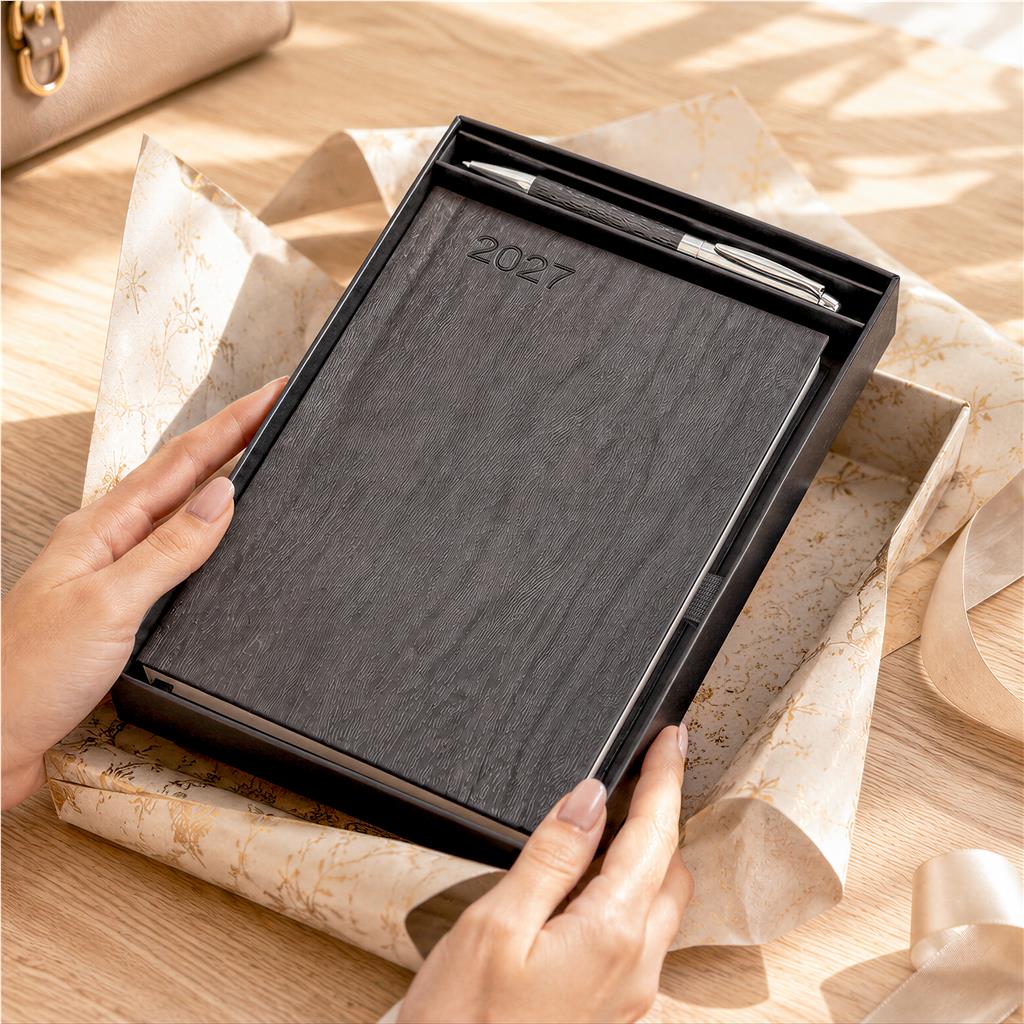 Altitude Oakridge A5 2027 Diary And Pen Set - Image 7